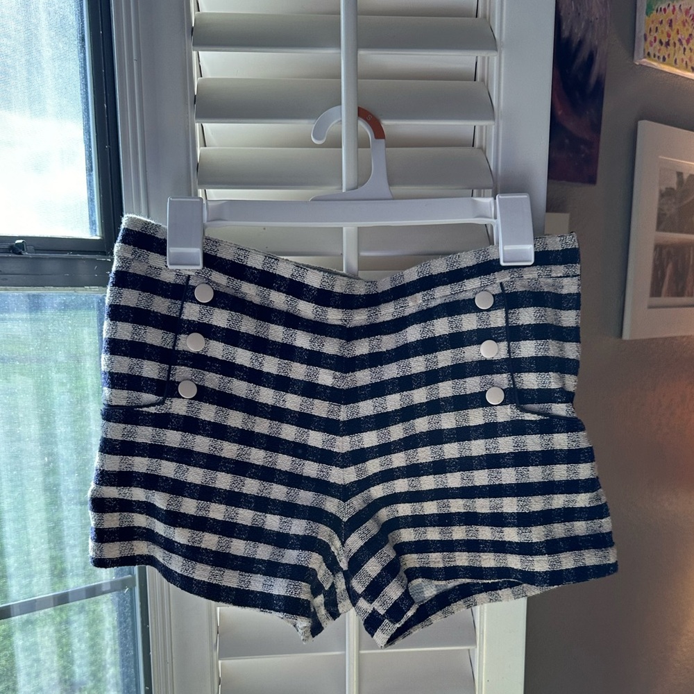 Les coyotes chic shorts